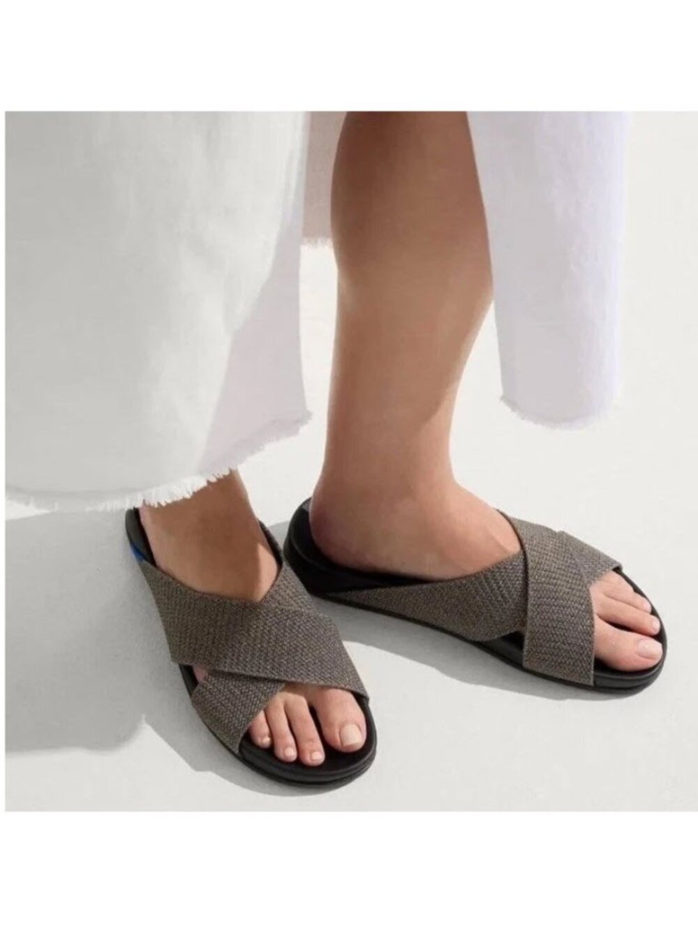 Rothy's The Weekend Slide in Silver Sand Sz 7.5